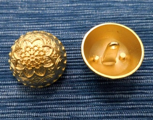 Button Metal 25-26mm, Goldcolour with Fower motive